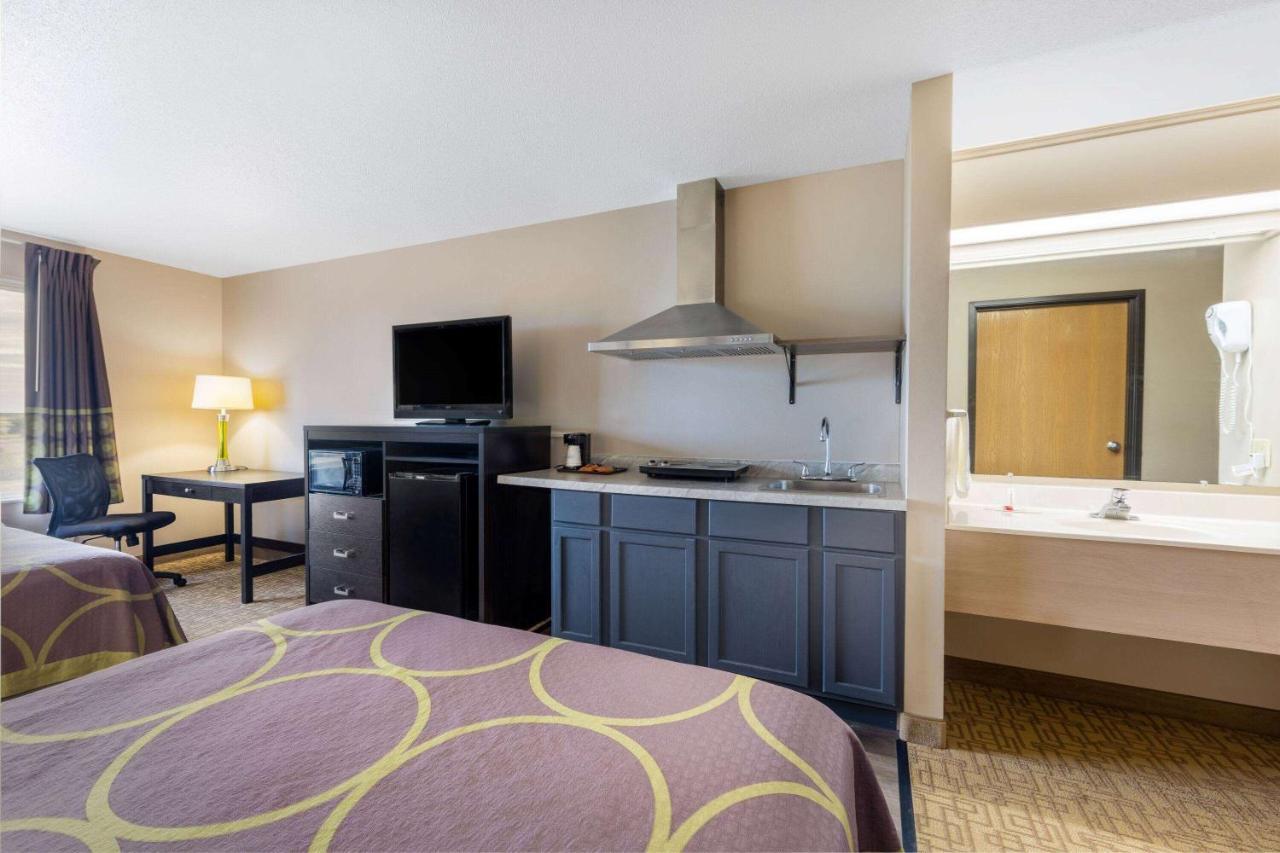 Super 8 By Wyndham Mn Hotel