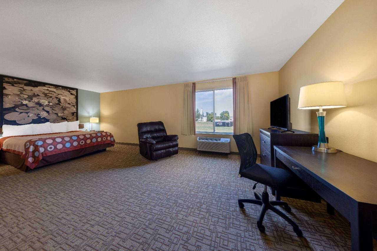 Hotel Super 8 By Wyndham Mn Jackson