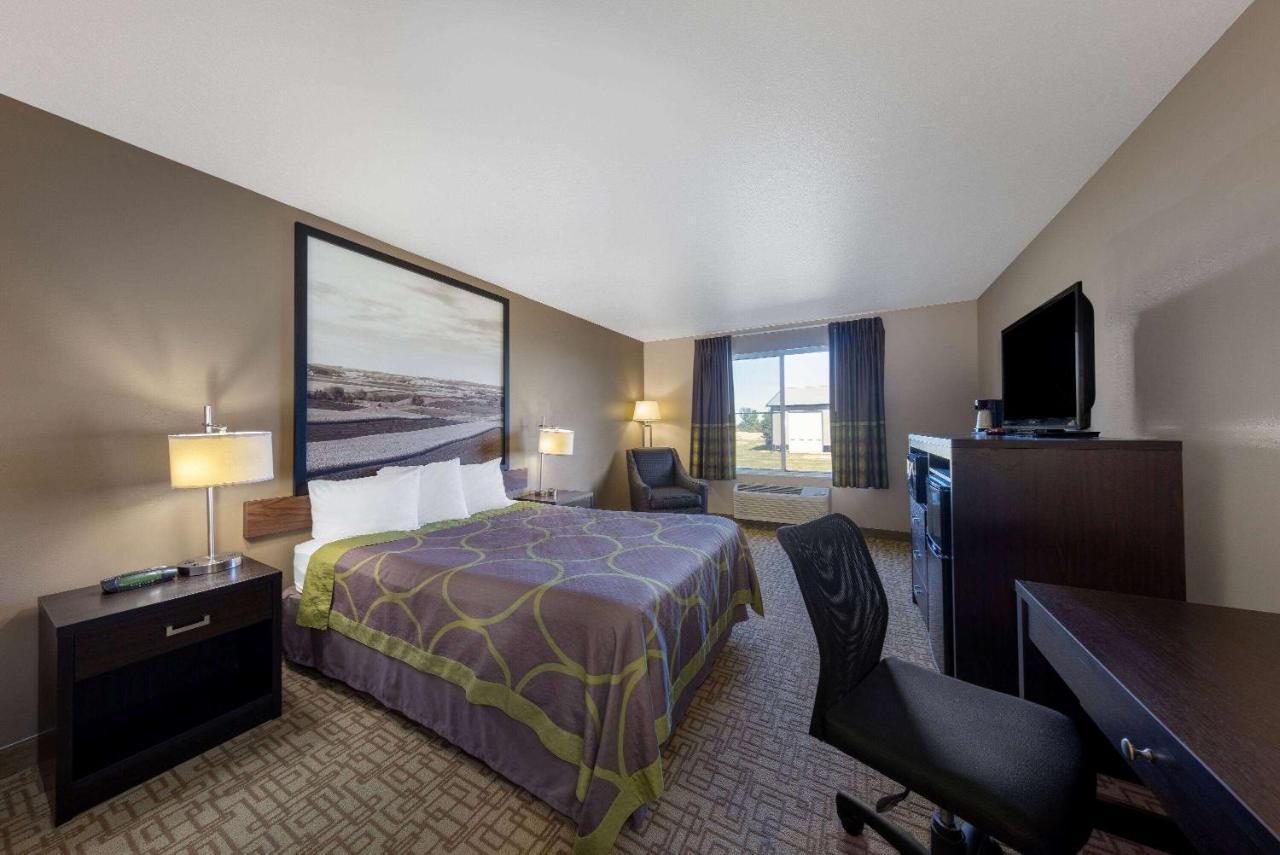 Super 8 By Wyndham Mn Hotel