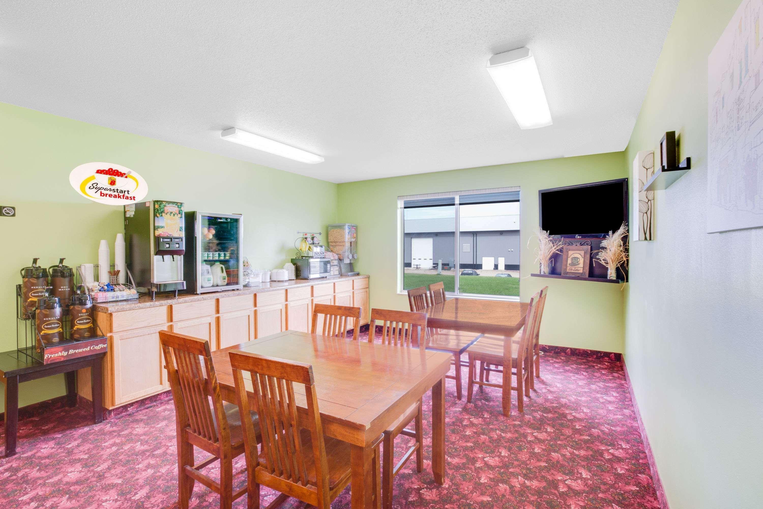 Hotel Super 8 By Wyndham Mn 3*